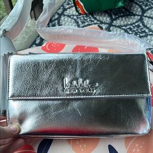 Nicole Miller NWT silver bag, shoulder bag